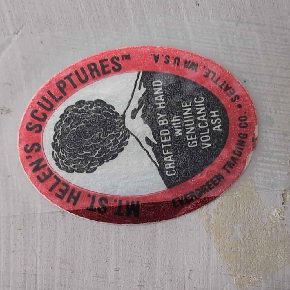 1985 Mount St. Helens Volcanic Ash Sculpture Black Bear - Hand Crafted & Signed - Picture 11 of 12